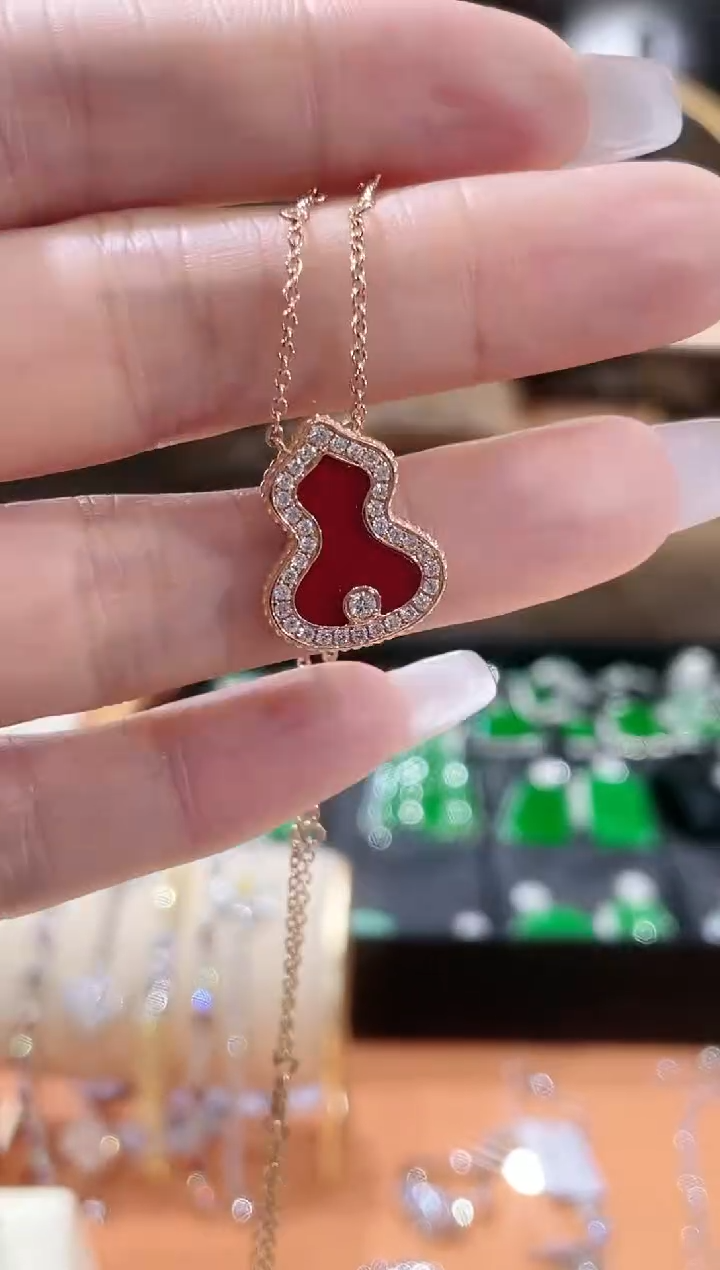 【闪购商品】钻石颈饰18K金镶嵌项链