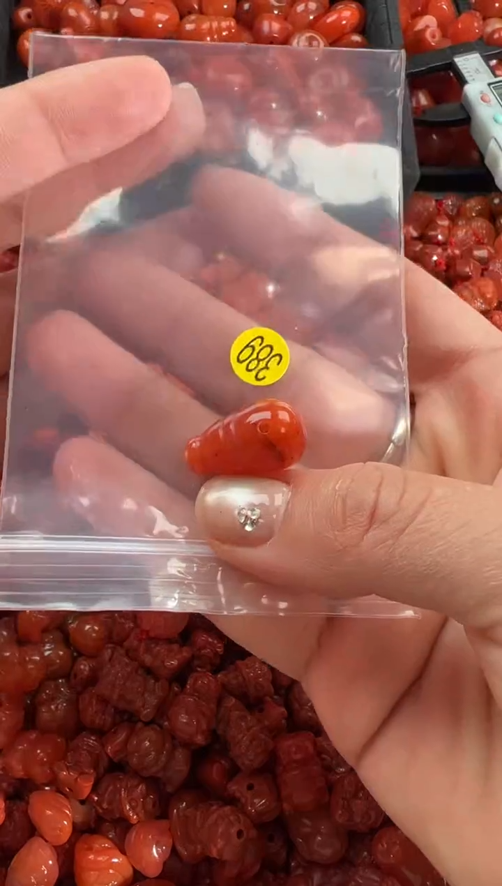 【闪购商品】南红玛瑙颈饰未镶嵌1