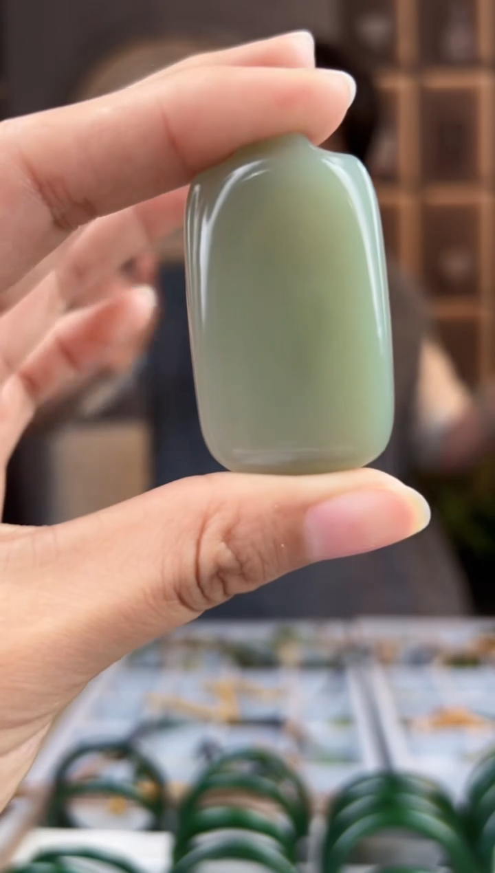 颈饰未镶嵌和田玉拍一发一，拍一发一