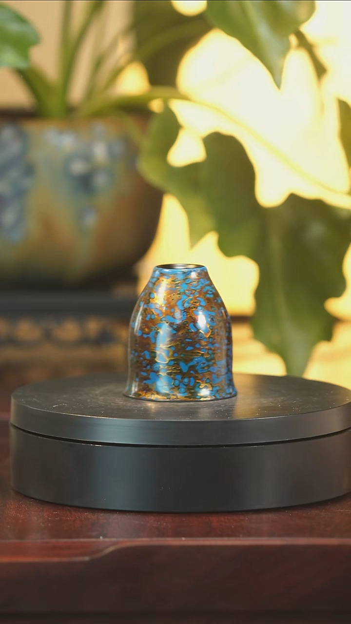 蓝金色闻香杯大漆工艺