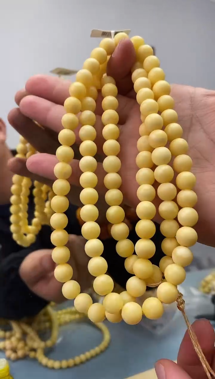 琥珀未镶嵌珠宝奇石假一罚十，多样性发一件061