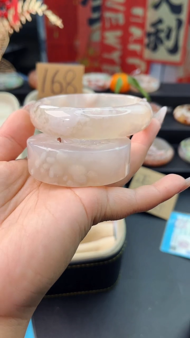 【闪购商品】石英质玉手镯未镶嵌赠送镯心（60圈口）