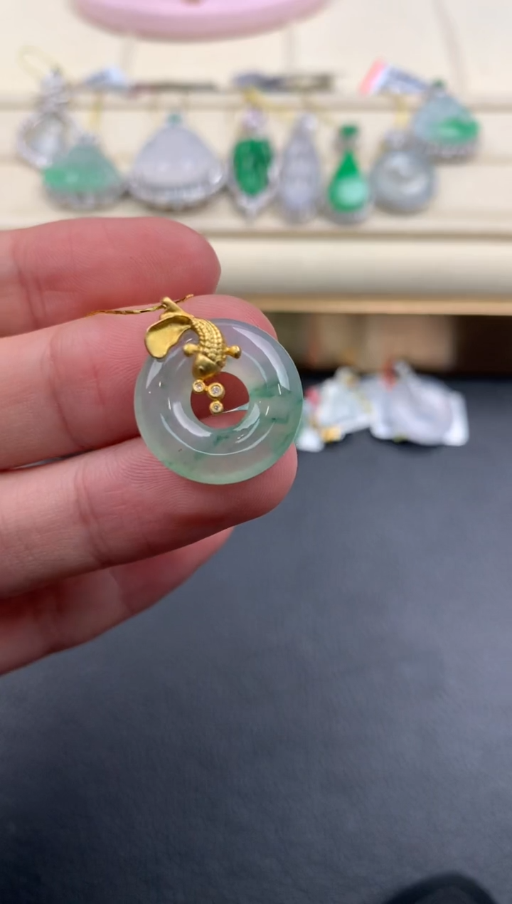 【闪购商品】翡翠颈饰18K金镶嵌D467     