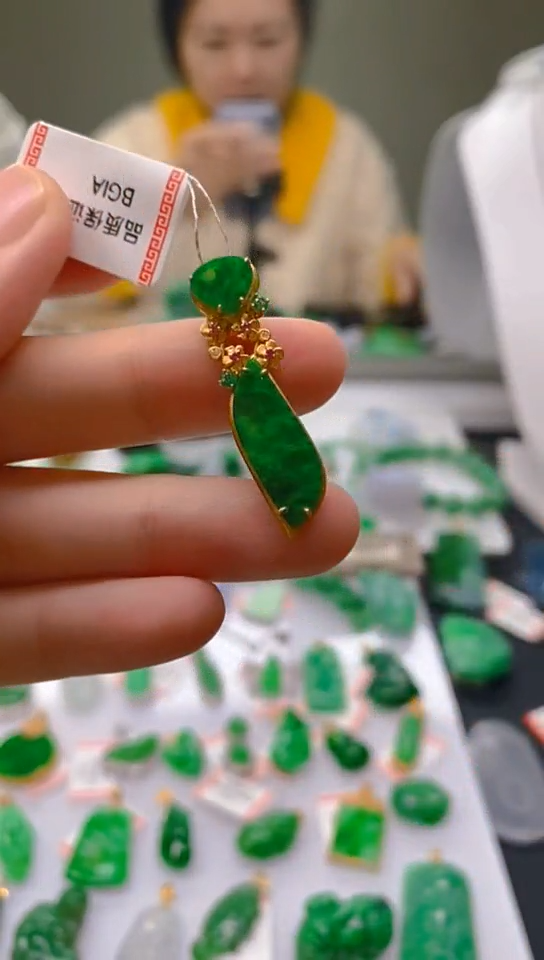 【闪购商品】翡翠颈饰未镶嵌天然翡翠A货，支持复检