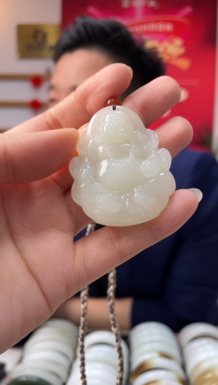 【闪购商品】和田玉颈饰未镶嵌于阗佛公吊坠随机发一件