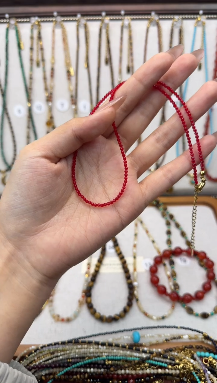 项链钛钢石英质玉红色手链中间加碎金