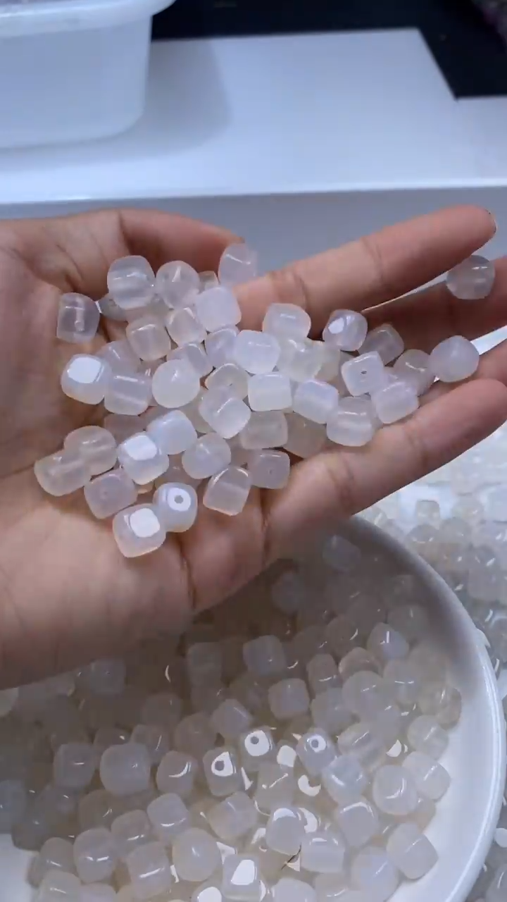 未镶嵌颈饰玛瑙/玉髓W2200-荔枝冻随型方块8mm*15颗