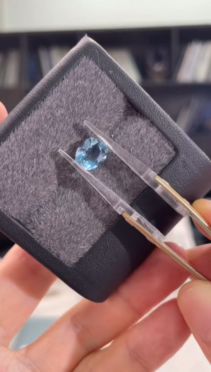 【闪购商品】海蓝宝石裸石未镶嵌2.4克拉超级圣玛利亚