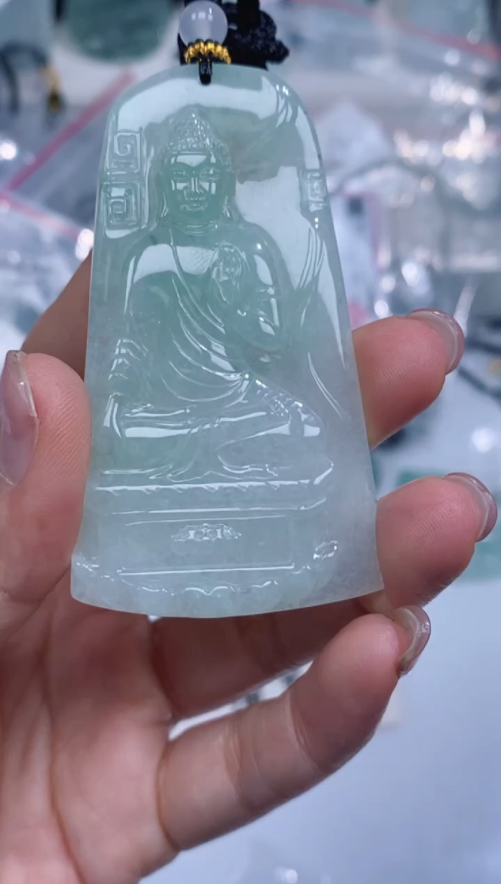 颈饰未镶嵌翡翠吊坠