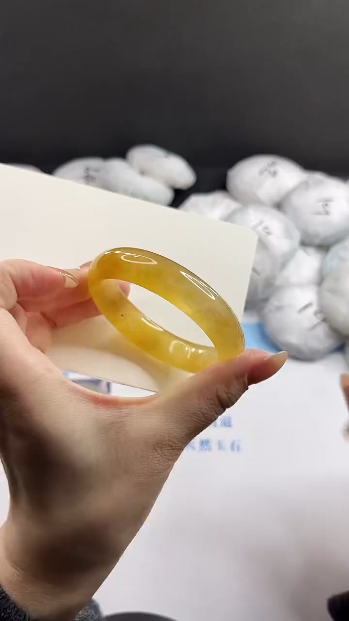 未镶嵌手镯石英质玉多样性发货V69
