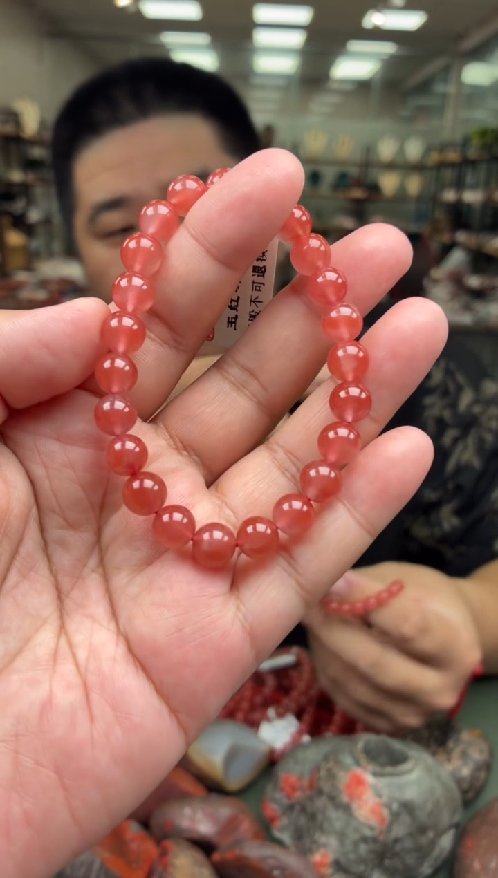 手串未镶嵌南红玛瑙单圈手串一条约8mm多样性发货