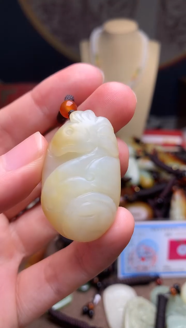 颈饰未镶嵌和田玉新疆料青海料清水和田玉吊坠