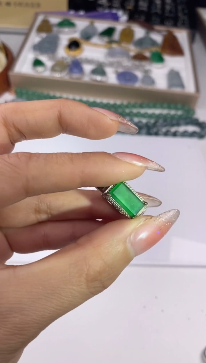 【闪购商品】翡翠戒指合金26025/多样性发起一