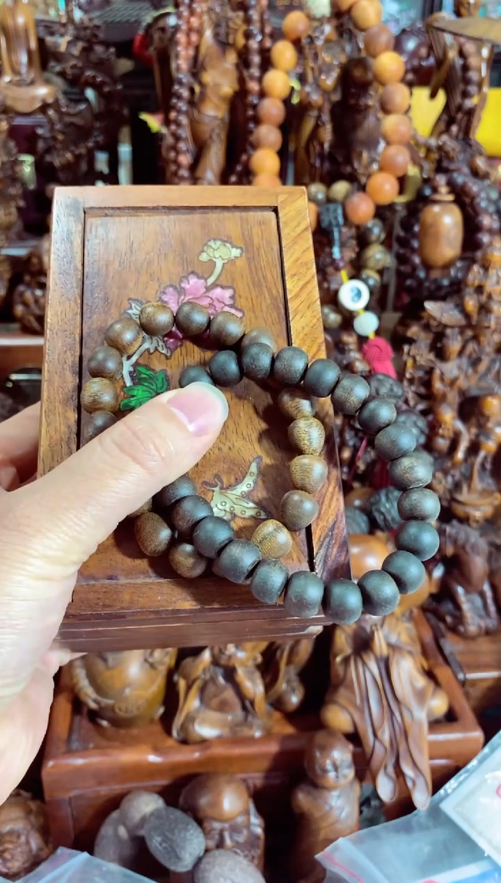 【闪购商品】木中之王黄奇水滴+白奇带盒子