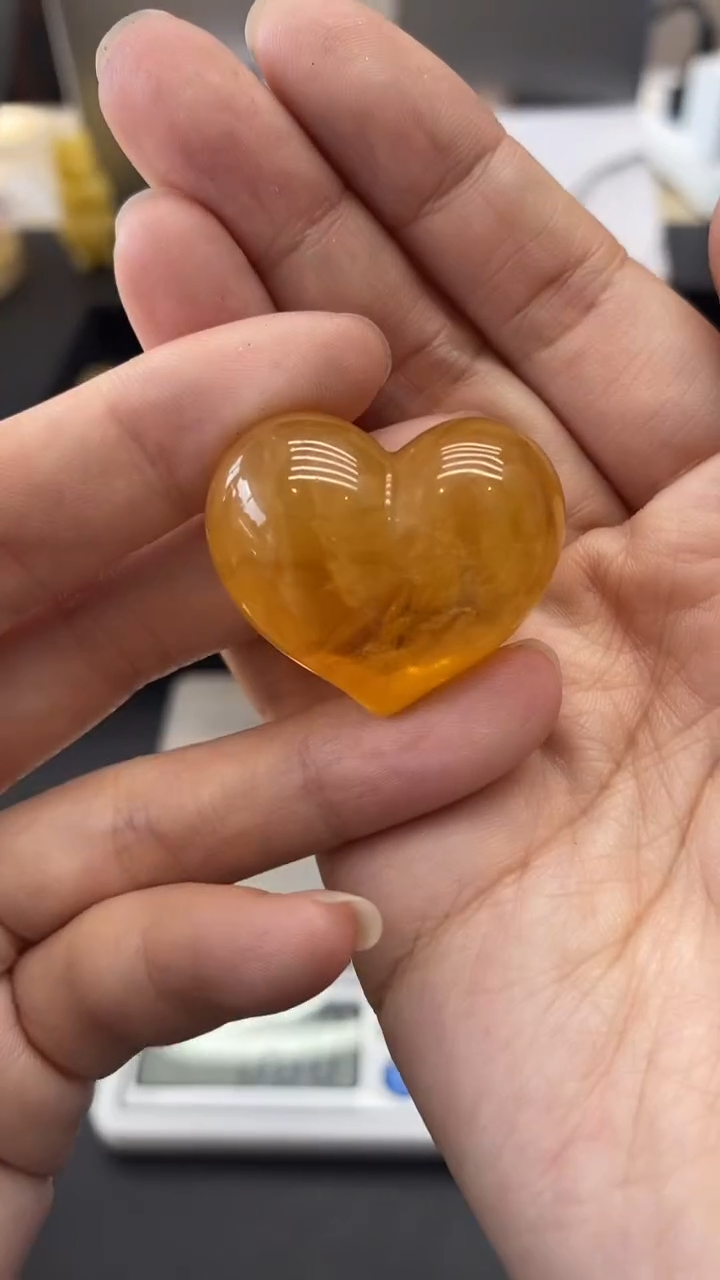 琥珀未镶嵌珠宝奇石2108