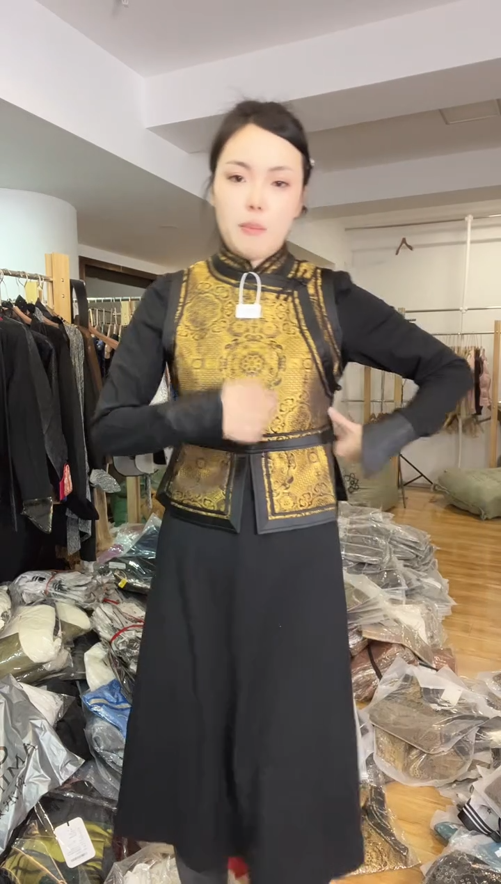 M码       90-105斤  马甲