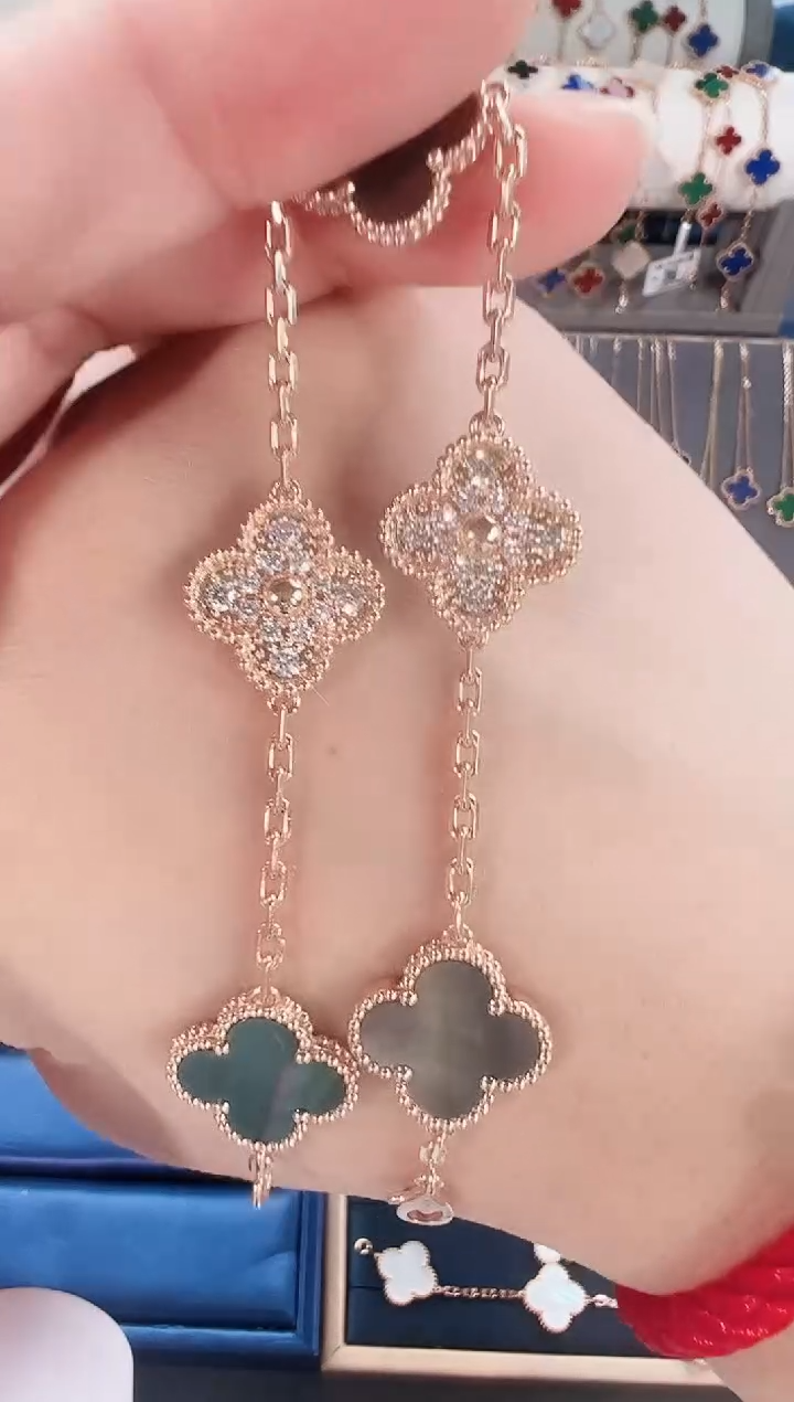 【闪购商品】钻石手链18K金镶嵌18k灰贝间钻3+2手链