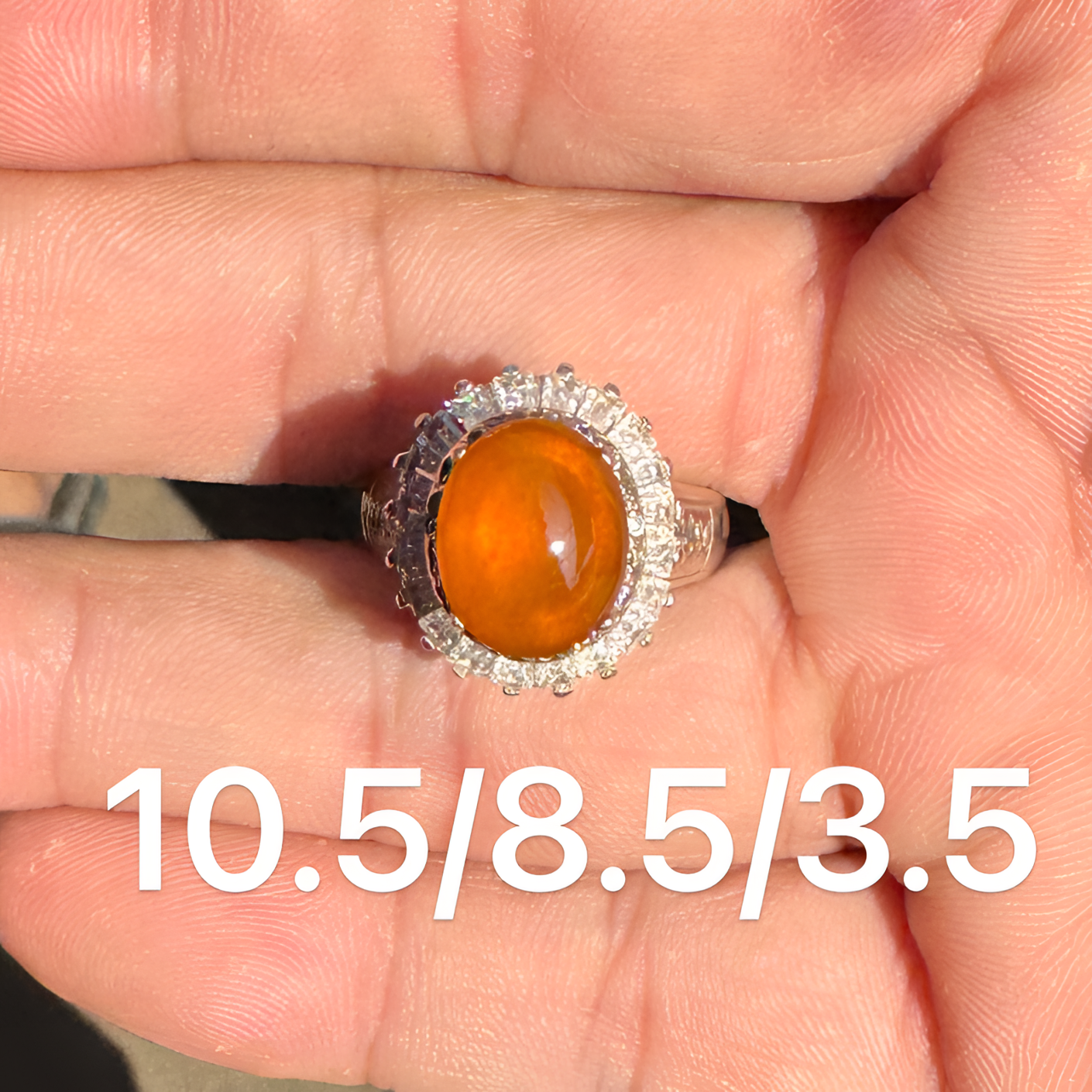 0119(小哪吒在源头)玻璃种翡翠焦糖黄戒面干净杠味荧光足M120