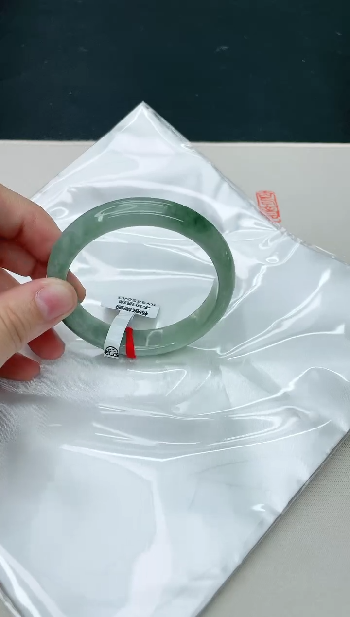 翡翠未镶嵌手镯天然A货翡翠56.5