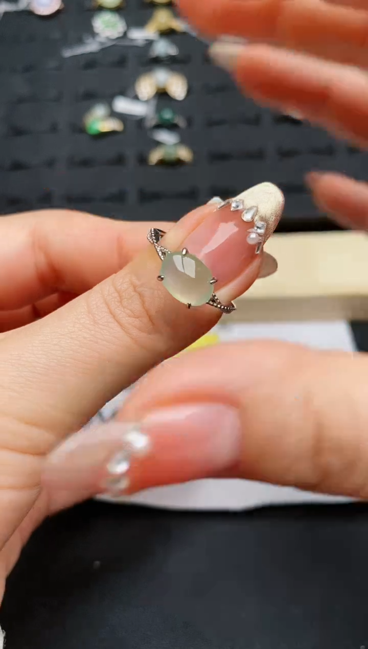 【闪购商品】翡翠戒指银S925镶嵌................