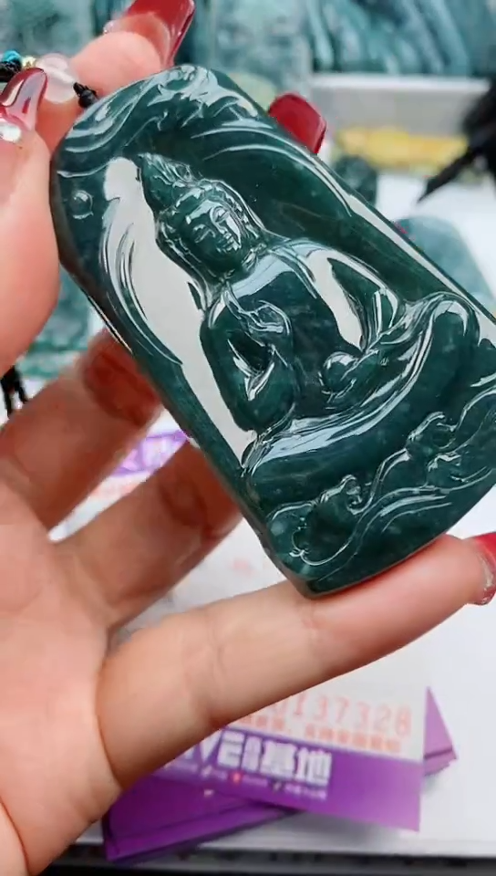 【闪购商品】翡翠颈饰未镶嵌                  