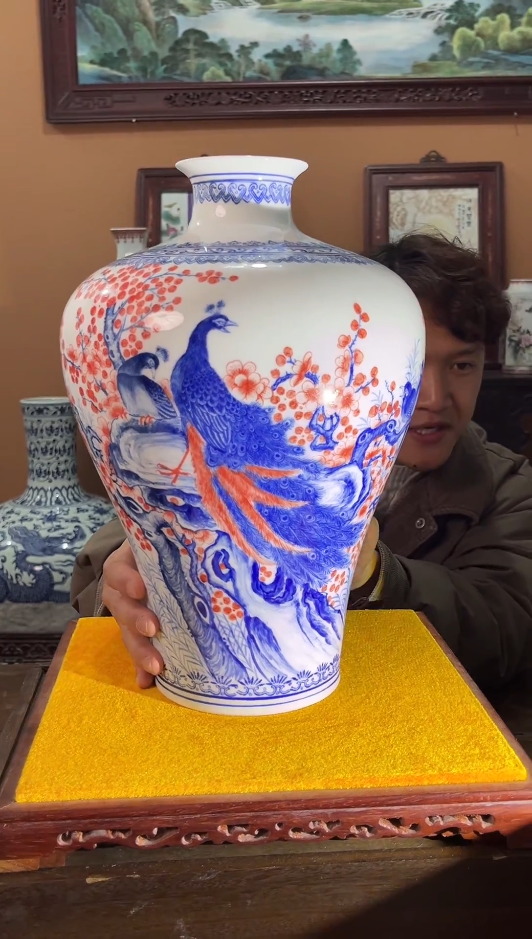 摆件瓷青花釉里红锦上添花梅瓶