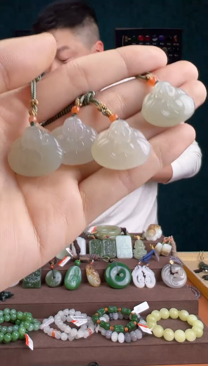 【闪购商品】和田玉颈饰未镶嵌 ZZ 拍一发一 多样性发货