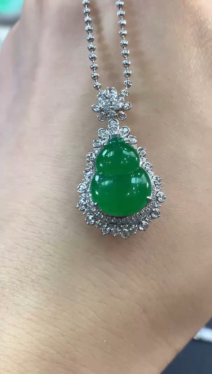 【闪购商品】翡翠吊坠(不含链)18K金镶嵌C121