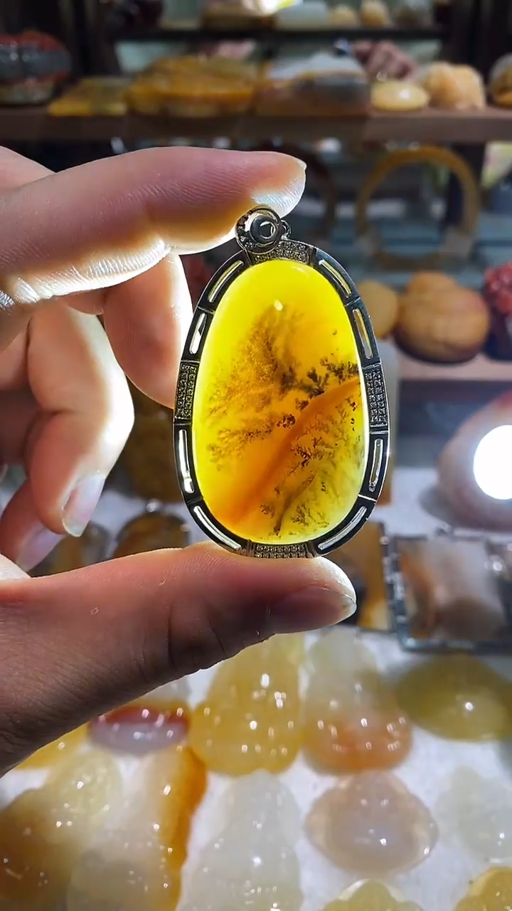 银S925镶嵌石英质玉（黄龙玉）吊坠(不含链)黄龙玉水草花吊坠