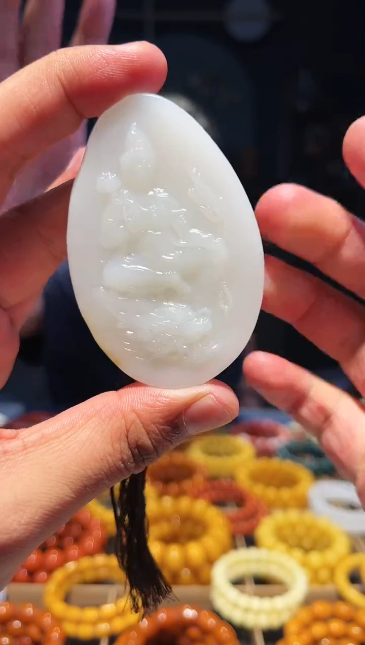 未镶嵌手串和田玉挂件
