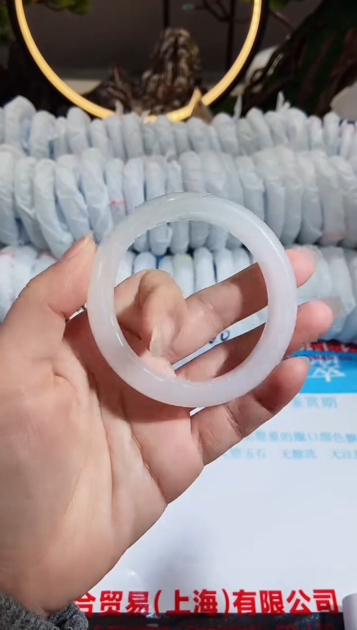 【闪购商品】石英质玉手镯未镶嵌3-56