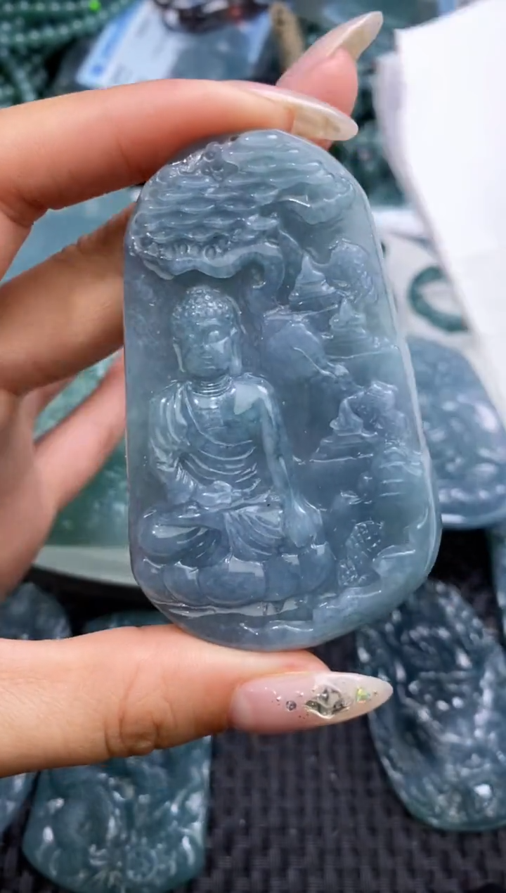 【闪购商品】翡翠颈饰未镶嵌          