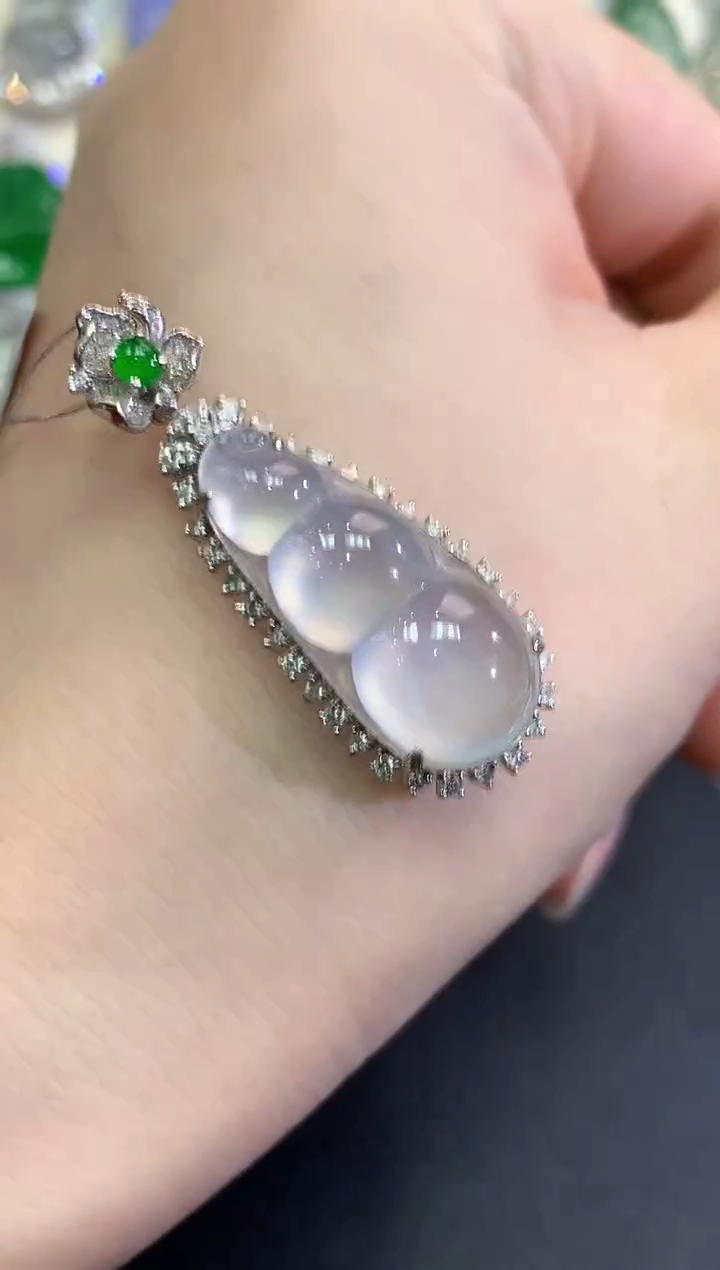 【闪购商品】翡翠颈饰18K金镶嵌D84   