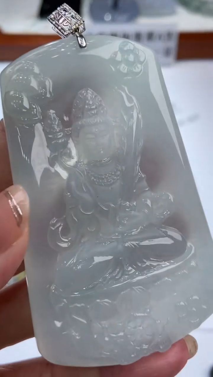 翡翠未镶嵌挂件281424   