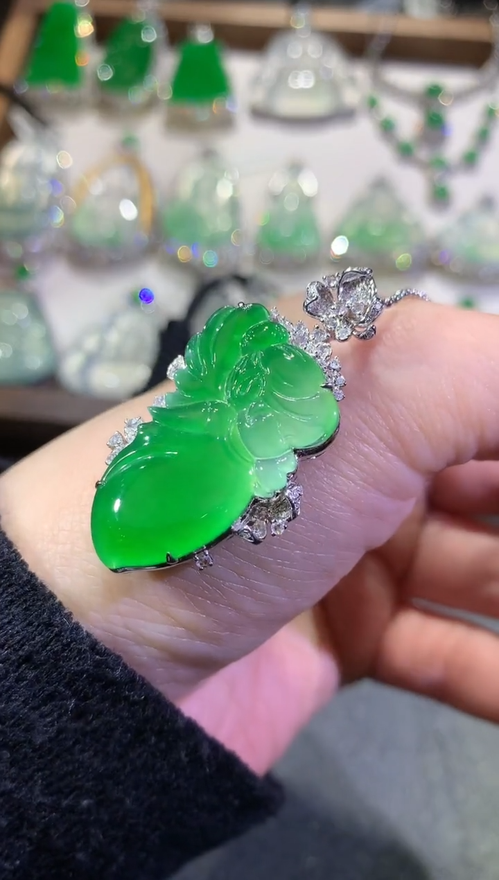 【闪购商品】翡翠吊坠(不含链)18K金镶嵌67-花仙子