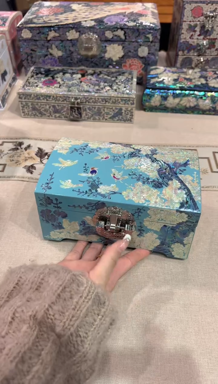 【闪购商品】鱼锁绒布底弘贝雅螺钿漆器文化馆