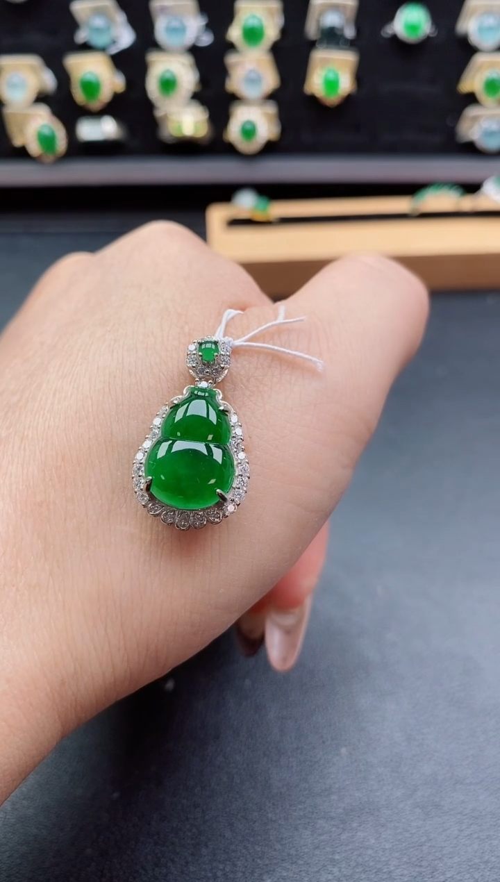 吊坠(赠链)银S925镶嵌翡翠1