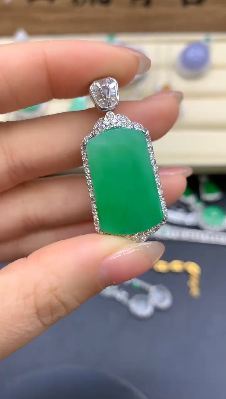 【闪购商品】翡翠颈饰18K金镶嵌587-中国好珍宝