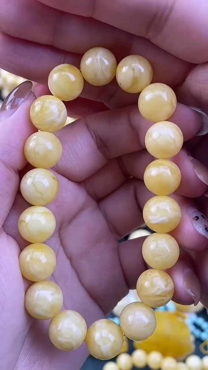 【闪购商品】琥珀裸石未镶嵌月.28