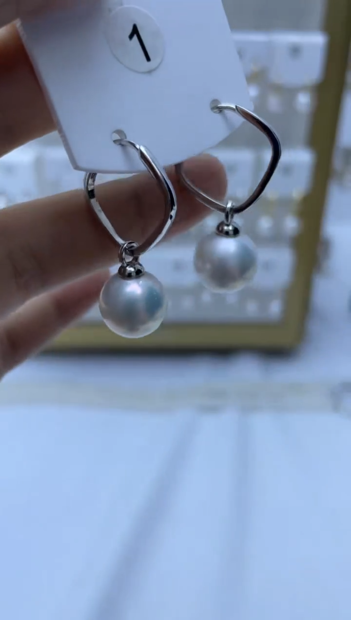银S925镶嵌耳饰淡水珍珠1