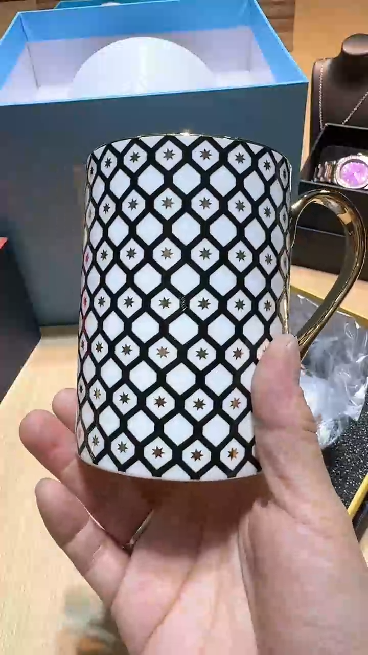 【闪购商品】瓷片锅碗瓢盆一件不剩