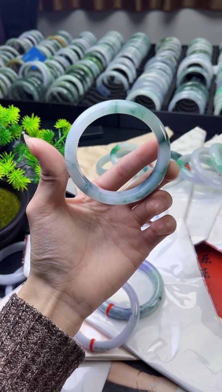 【闪购商品】翡翠手镯未镶嵌翡翠1