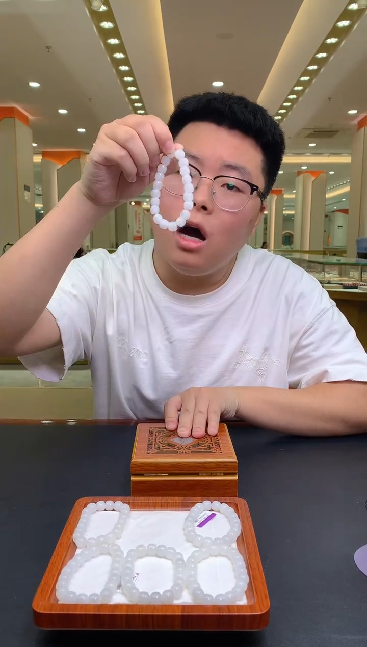 颈饰未镶嵌和田玉天然和田玉（拍一发二)