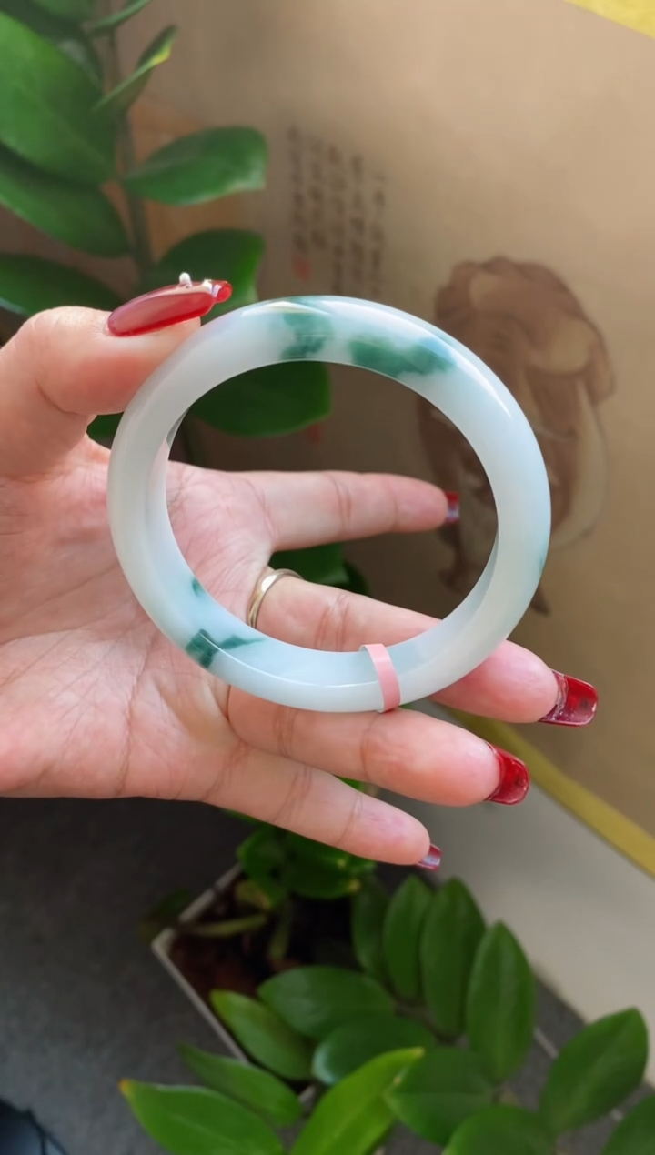 【闪购商品】翡翠手镯未镶嵌（必买 无棉）牛奶底飘花10号