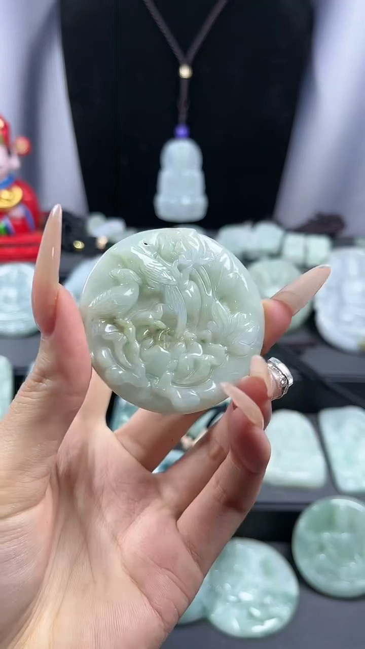 【闪购商品】翡翠颈饰未镶嵌喜鹊喜上眉梢