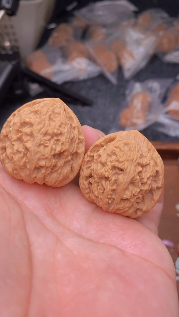 【闪购商品】文玩核桃把件G271号37尺牡丹