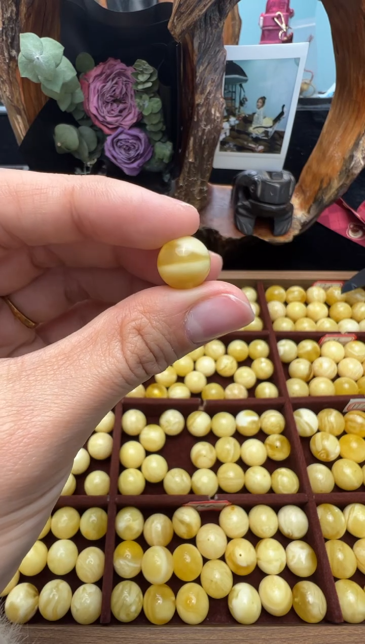 【闪购商品】蜜蜡裸石未镶嵌俄料圆珠11.6mm0.884克