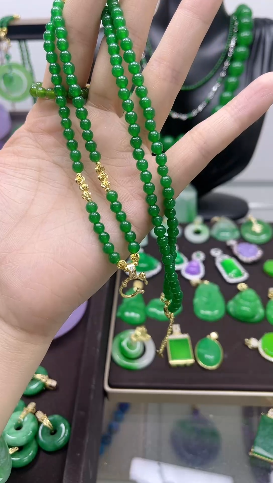 满绿小米珠挂脖链