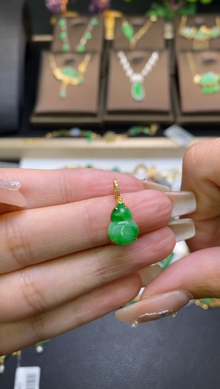 翡翠18K金镶嵌颈饰净货37774