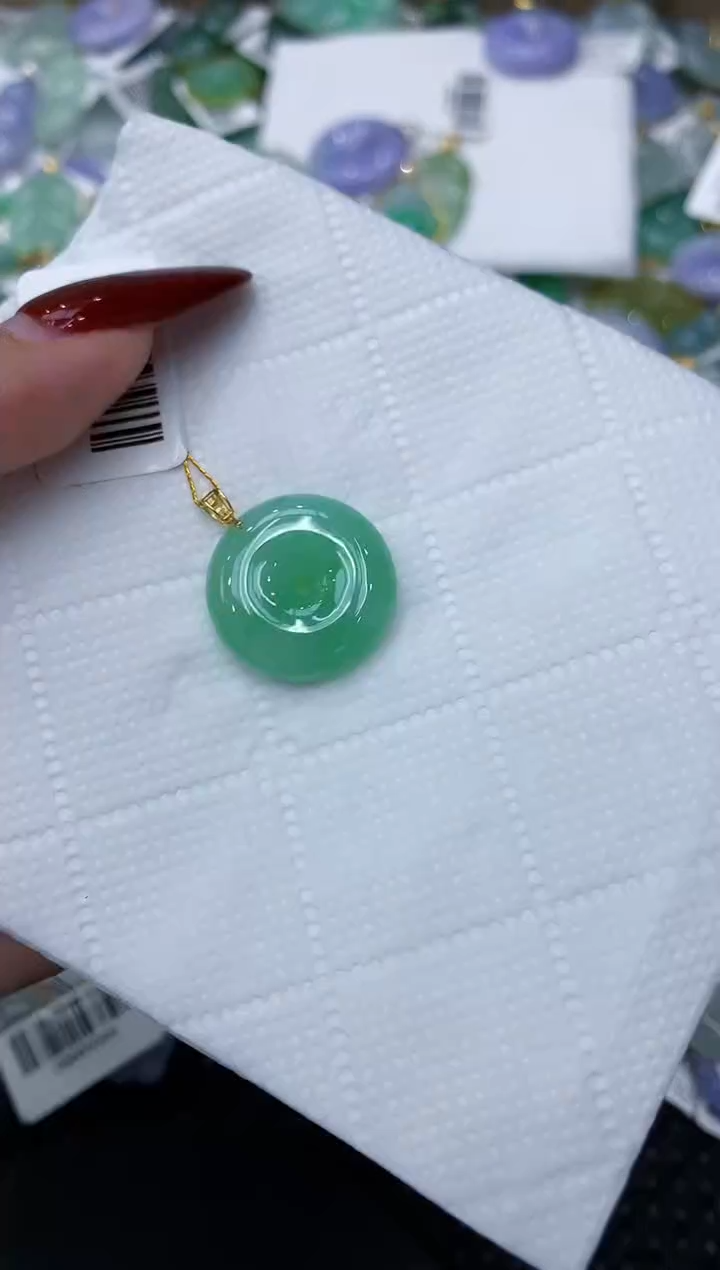 翡翠18K金镶嵌颈饰1111111111